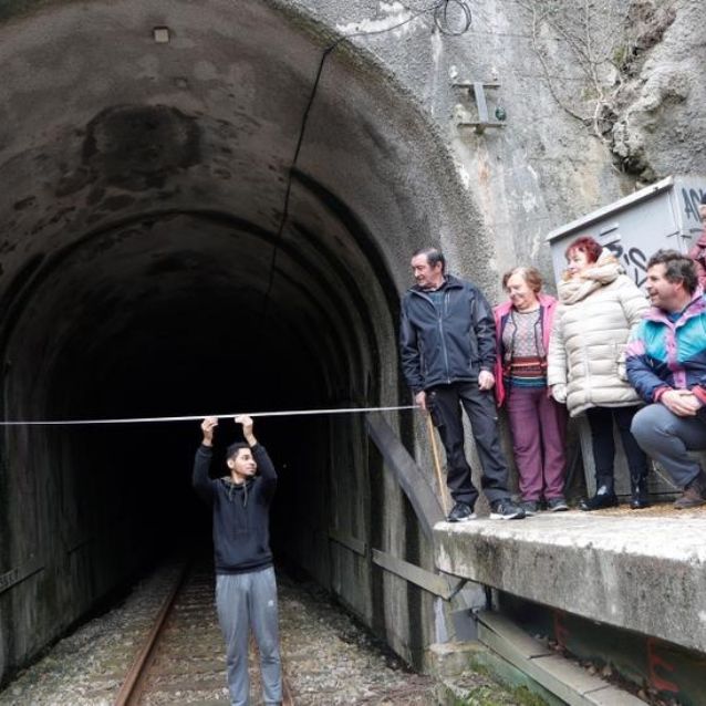 Dimiten el presidente de Renfe y la secretaria de Estado de Transportes por "la chapuza" de los trenes que no entraban en los túneles