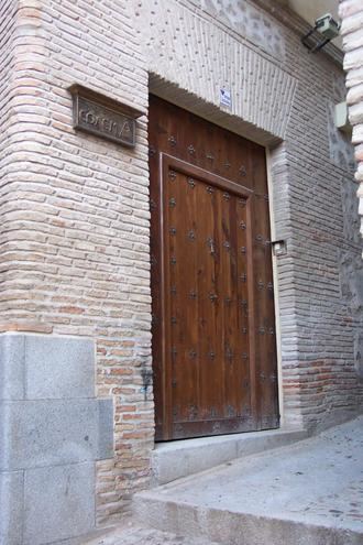 Los técnicos que ejerzan sus funciones dentro de la administración en CLM, tienen la obligación de colegiarse