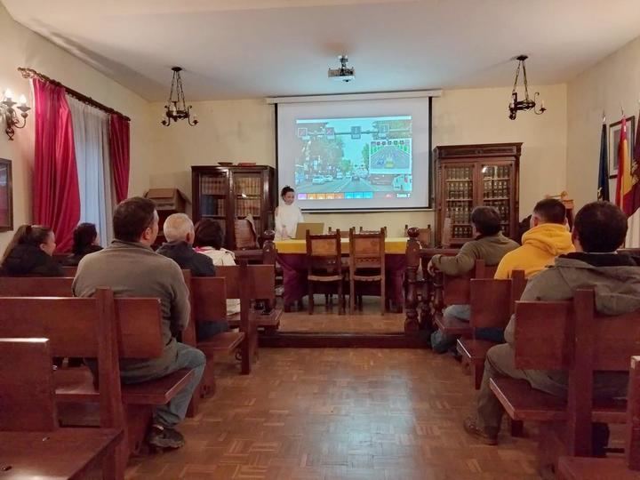 El Ayuntamiento de Cogolludo acerca la obtención del carnet de conducir a futuros conductores de la comarca