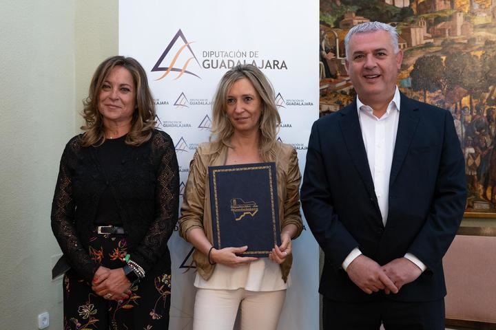 La Diputación de Guadalajara destina 20.000 euros al apoyo y atención de los pacientes con Alzheimer y Esclerosis Múltiple