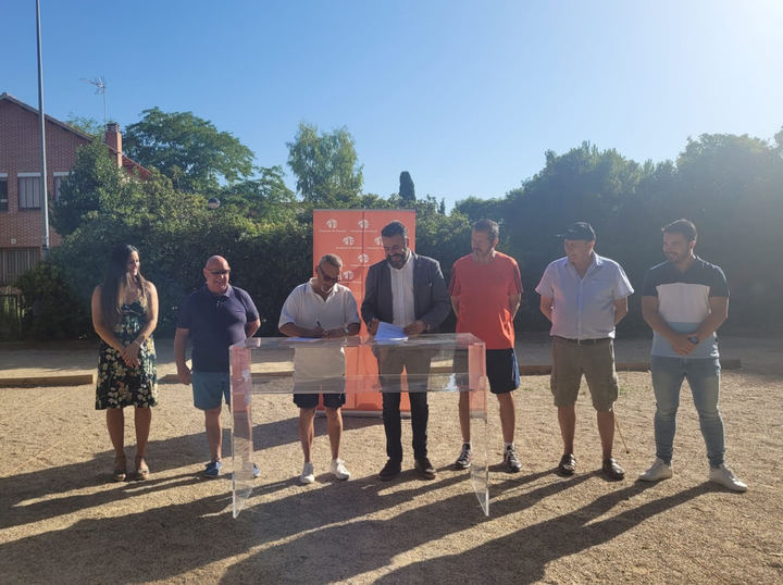 Firmado un nuevo convenio de colaboración entre el Ayuntamiento y el Club Deportivo Quebradilla