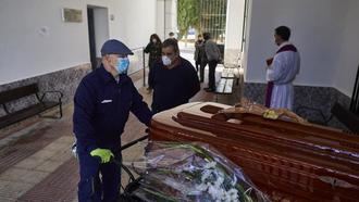 Revelan que el Tribunal Superior de Justicia cifra en 5.800 las muertes por coronavirus en Castilla La Mancha, 2.200 más que las que dice el Gobierno de Page