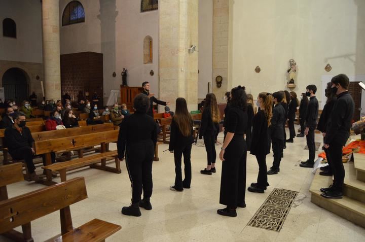 La Iglesia de San Pedro de Yunquera de Henares acogió el Concierto de Navidad del Coro ‘Las Veredas’ 