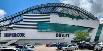 Los centros de El Corte Inglés en Castilla-La Mancha abrirán al público todos los domingos y festivos hasta mediados de Enero