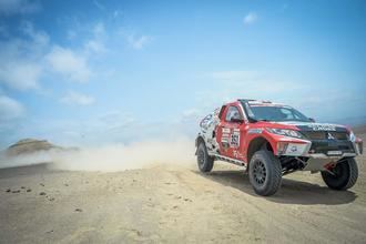 Los contratiempos no detienen a Cristina Gutiérrez en el Dakar