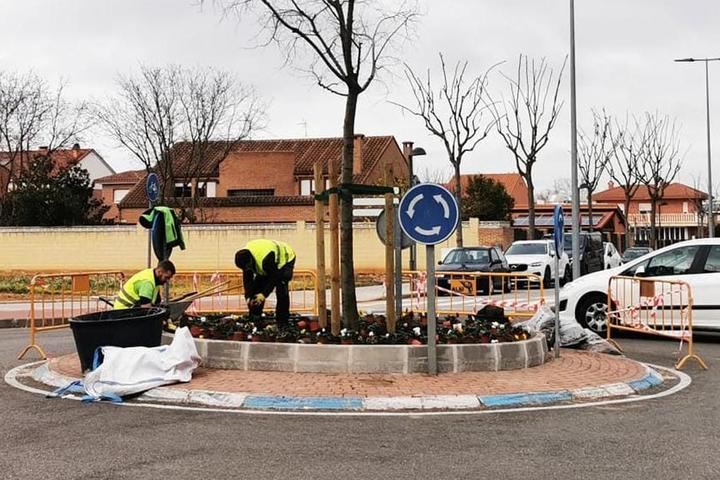 El Ayuntamiento acomete mejoras en varias zonas verdes de Azuqueca