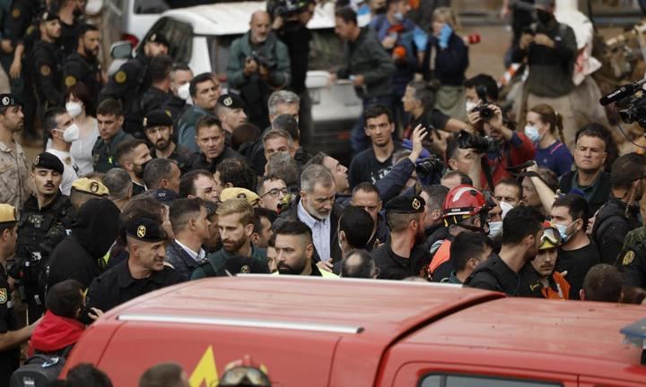 DANA : Máxima indignación en Paiporta : 