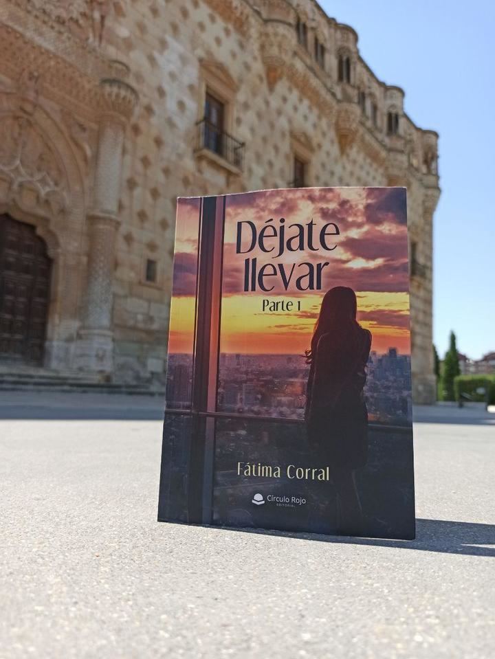 La escritora de novela romántica de Guadalajara publica “Déjate Llevar”