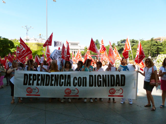 UGT denuncia la falta de material básico (guantes, esponjas, etc) en la Residencia de Ancianos de Cifuentes