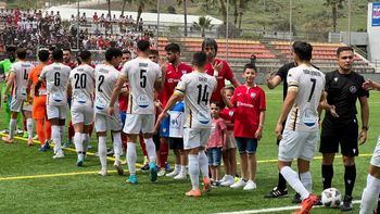 Un penalti en los últimos minutos deja al Dépor sin los tres puntos en Estepona (1-1)