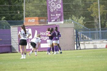 El Dépor gana y disfruta en el Escartín frente al Fundación Albacete (2-0)