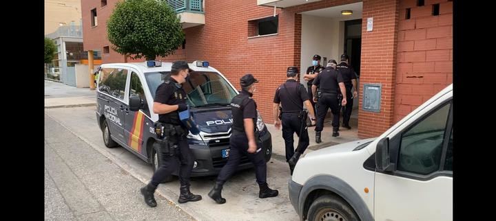 La Policía Nacional desaloja seis viviendas ocupadas ilegalmente en la calle Cuba de Guadalajara
