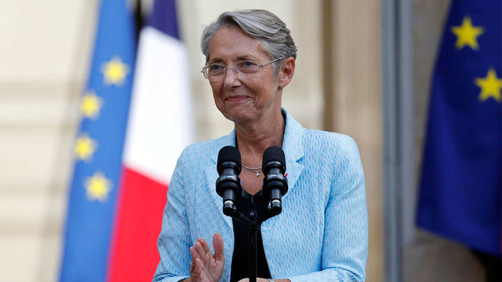 Dimite la primera ministra de Francia, Élisabeth Borne