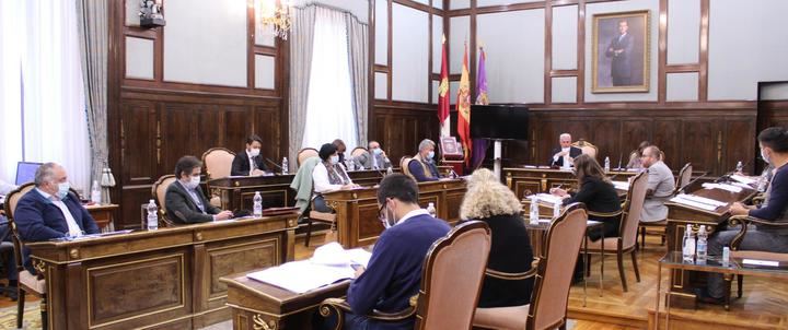 El PP reprocha al PSOE en la Diputación de Guadalajara que prefiera alinearse con Iglesias que con el orden constitucional