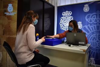 OCU denuncia esperas de casi un mes para la renovación y expedición de DNI y pasaporte en la comisaría de Guadalajara