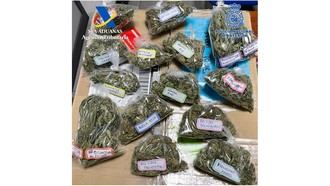 Desarticulado en Guadalajara un grupo organizado dedicado a enviar marihuana en paquetes postales