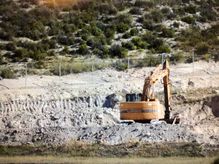 Ecologistas en Acción denuncia ante la Fiscalía el desarrollo de unas 'obras ilegales' para una planta de hormigón en Hontoba