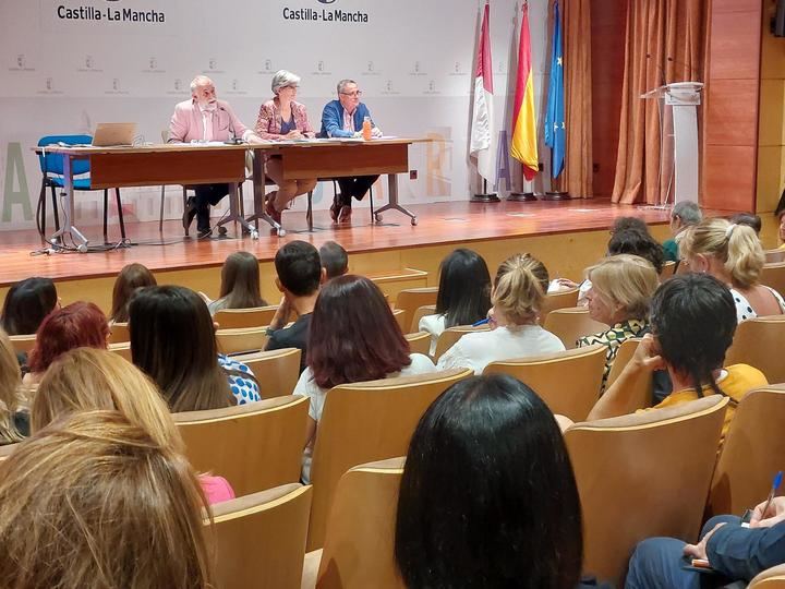 Educación analiza con los equipos directivos de centros de Primaria y Secundaria de la provincia de Guadalajara el desarrollo del inicio del curso