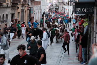 Dos corredores contusionados en el segundo encierro de Guadalajara con toros de Núñez del Cuvillo