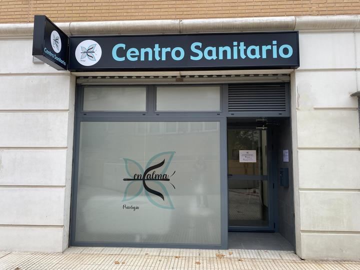 EnCalma, un Centro Sanitario en Guadalajara donde la psicóloga sanitaria Carmen Campos se compromete con tu bienestar