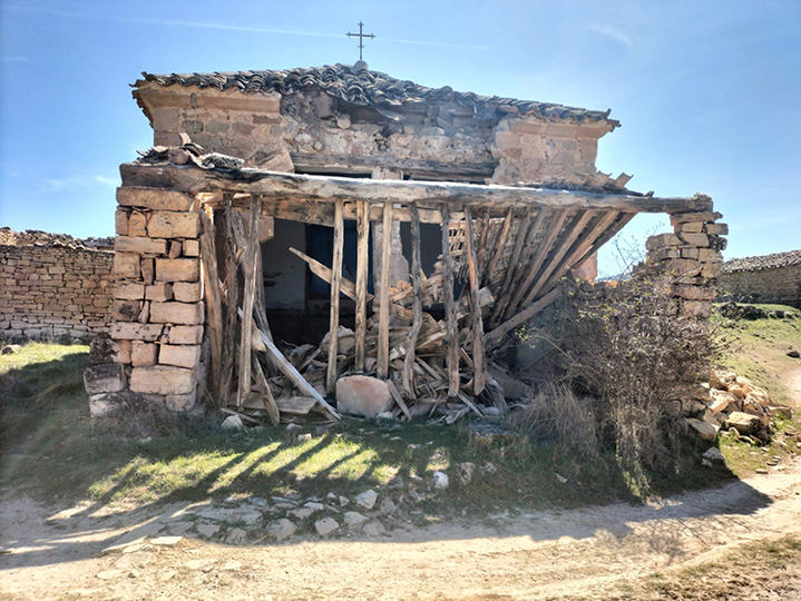 VERGONZOSO : La Junta actuará de urgencia en el acceso de la ermita de El Atance, a la espera de que intervenga...el Ministerio