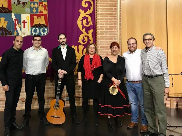 La Escuela de Folklore de la Diputación de Guadalajara ofreció una animada 'Actuación de Navidad'