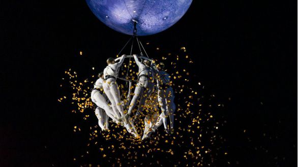 Un espectáculo aéreo con acrobacias para inaugurar los Veranos de la Villa