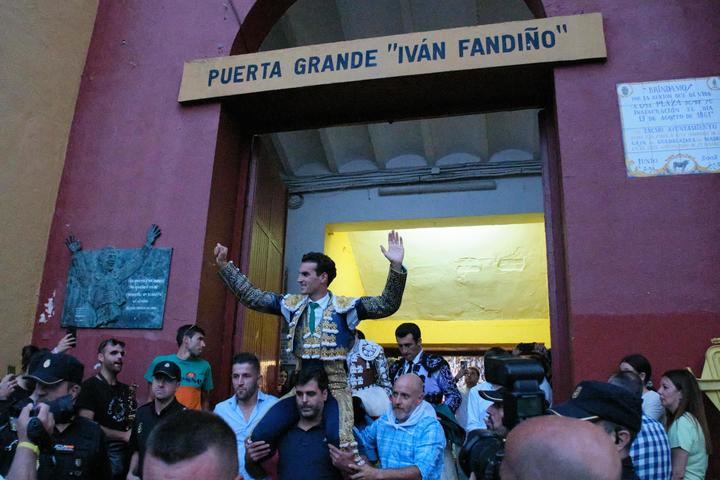 Salida a hombros y Puerta grande para Fernando Adrián en la segunda de la Ferias de Guadalajara 2023