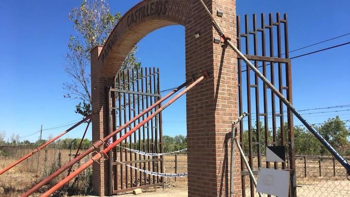 Un accidente obliga a cerrar la Finca Castillejos de Guadalajara por riesgo de derrumbe de su arco