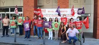 UGT y CCOO recogen firmas en Albacete y Ciudad Real como protesta por el desmantelamiento del Servicio Público Postal