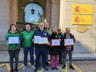 CSIF presenta 60.000 firmas para que el personal de la Sanidad pueda acogerse a la jubilación anticipada, por coeficientes reductores