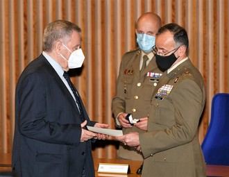 Juan Garrido Cecilia, presidente de la Fundación Siglo Futuro, nombrado "Embajador de la marca Ejército"