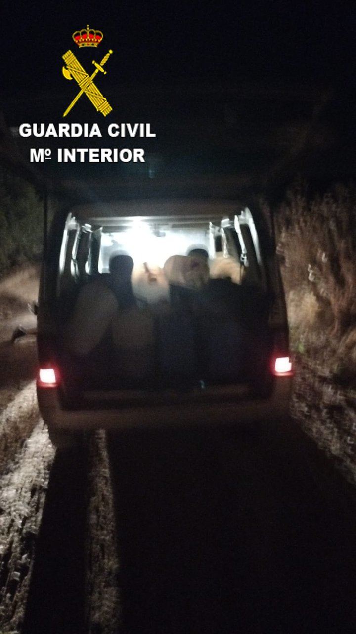 La Guardia Civil detiene dos individuos que habían sustraído 100 litros de gasoil en la localidad de Añover de Tajo