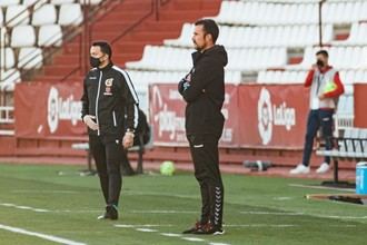 El Alba destituye a su entrenador, el vasco López Garai