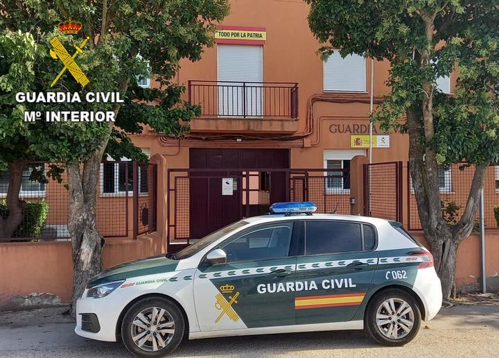 La Guardia Civil de Toledo detiene a un hombre que estafaba en la venta de productos a través de redes sociales