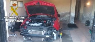 La Guardia Civil de Toledo detiene a una mujer por robar coches, despiezarlos y lucrarse con la venta de sus piezas