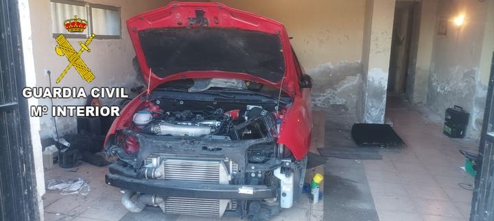 La Guardia Civil de Toledo detiene a una mujer por robar coches, despiezarlos y lucrarse con la venta de sus piezas