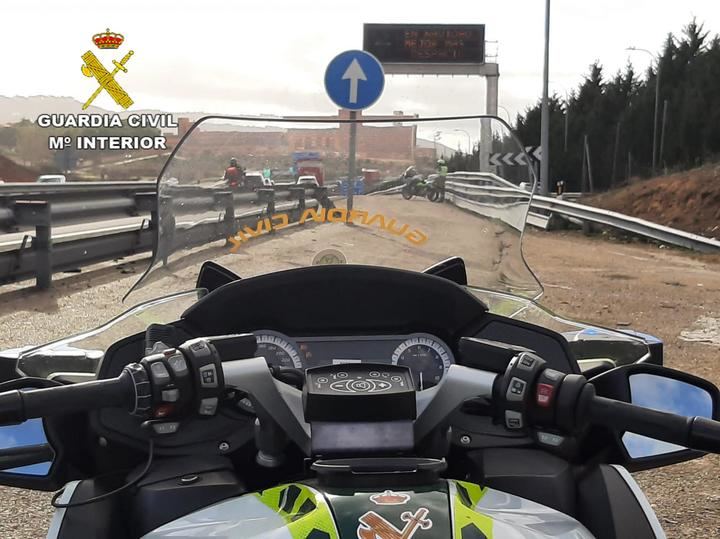 La Guardia Civil de Guadalajara detiene a una persona por usurpación del estado civil, conducir sin carnet y bajos los efectos de las drogas