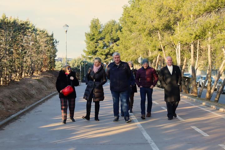 ELECCIONES 28M : Guarinos se reúne con la junta directiva de la Asociación de Vecinos Defensores- Adoratrices para escuchar sus preocupaciones y propuestas