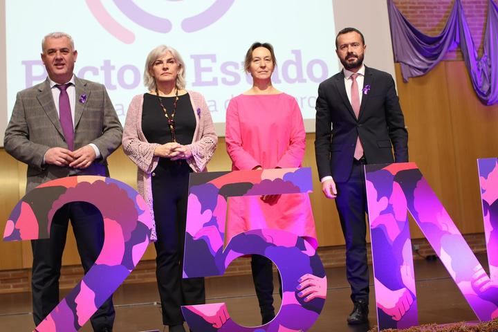 Guarinos apela a la responsabilidad y unidad de toda la sociedad por la eliminación de la violencia contra la mujer