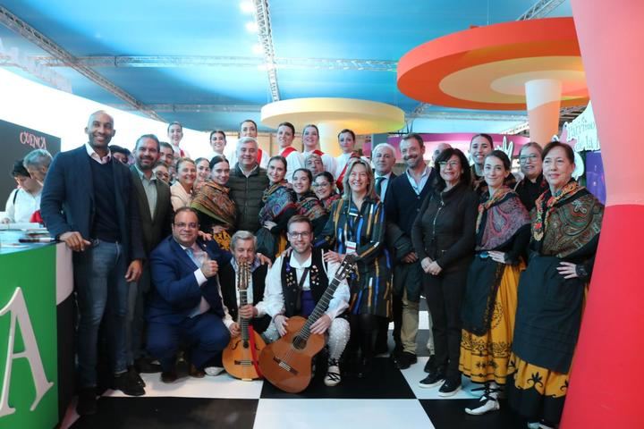 Guadalajara muestra su orgullo en Fitur con gastronomía, folclore e innovación tecnológica