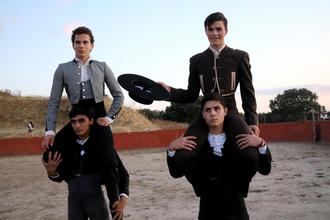 Los novilleros Tristán Barroso y Rubén Núñez salen a hombros en Tamajón