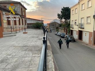 La Guardia Civil detiene a una persona por el robo con fuerza mediante alunizaje perpetrado en el estanco de Horche