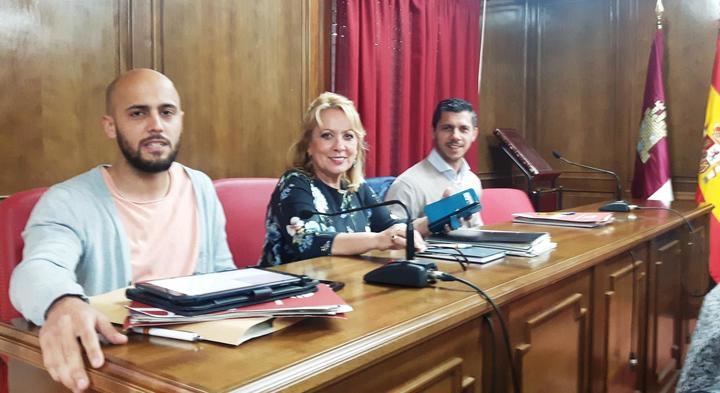 Hormaechea asegura que el Ayuntamiento de Azuqueca se ha convertido en “una agencia de colocación de los amiguetes del alcalde socialista y su equipo”