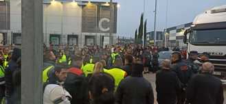 Seguimiento masivo de la huelga de logística Guadalajara: Cuanto más dure la huelga, más cara le va a salir a la patronal