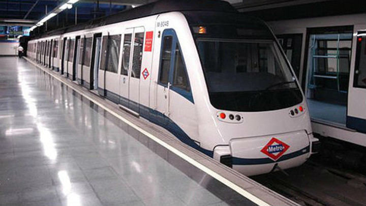 Detenido en el Metro de Madrid un hombre que simulaba llevar explosivos