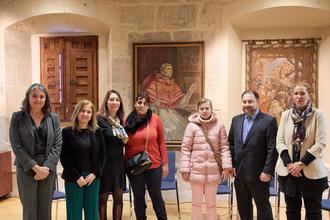 La empresa Brother Iberia beca a tres estudiantes de la Universidad de Alcalá