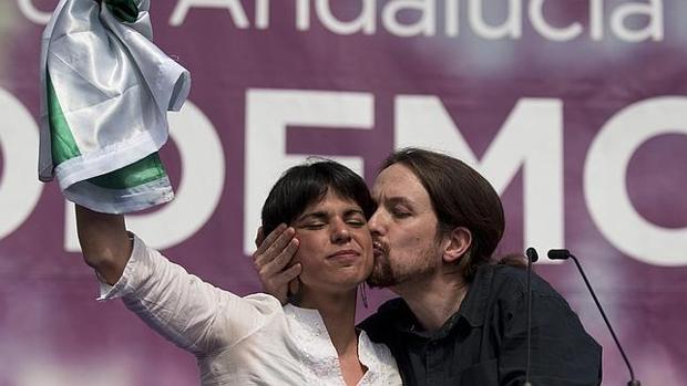 Lío entre podemitas : Teresa Rodríguez denuncia a una exasesora de Pablo Iglesias (Dina Bousselham) por acusarla de ROBAR dinero a IU y Podemos