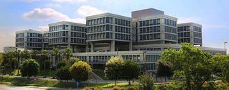 Dimite el director del Instituto Oncológico Catalán por no declarar cobros...de farmacéuticas