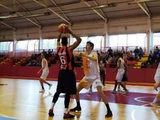 Tercera victoria consecutiva para un Isover Basket Azuqueca en racha